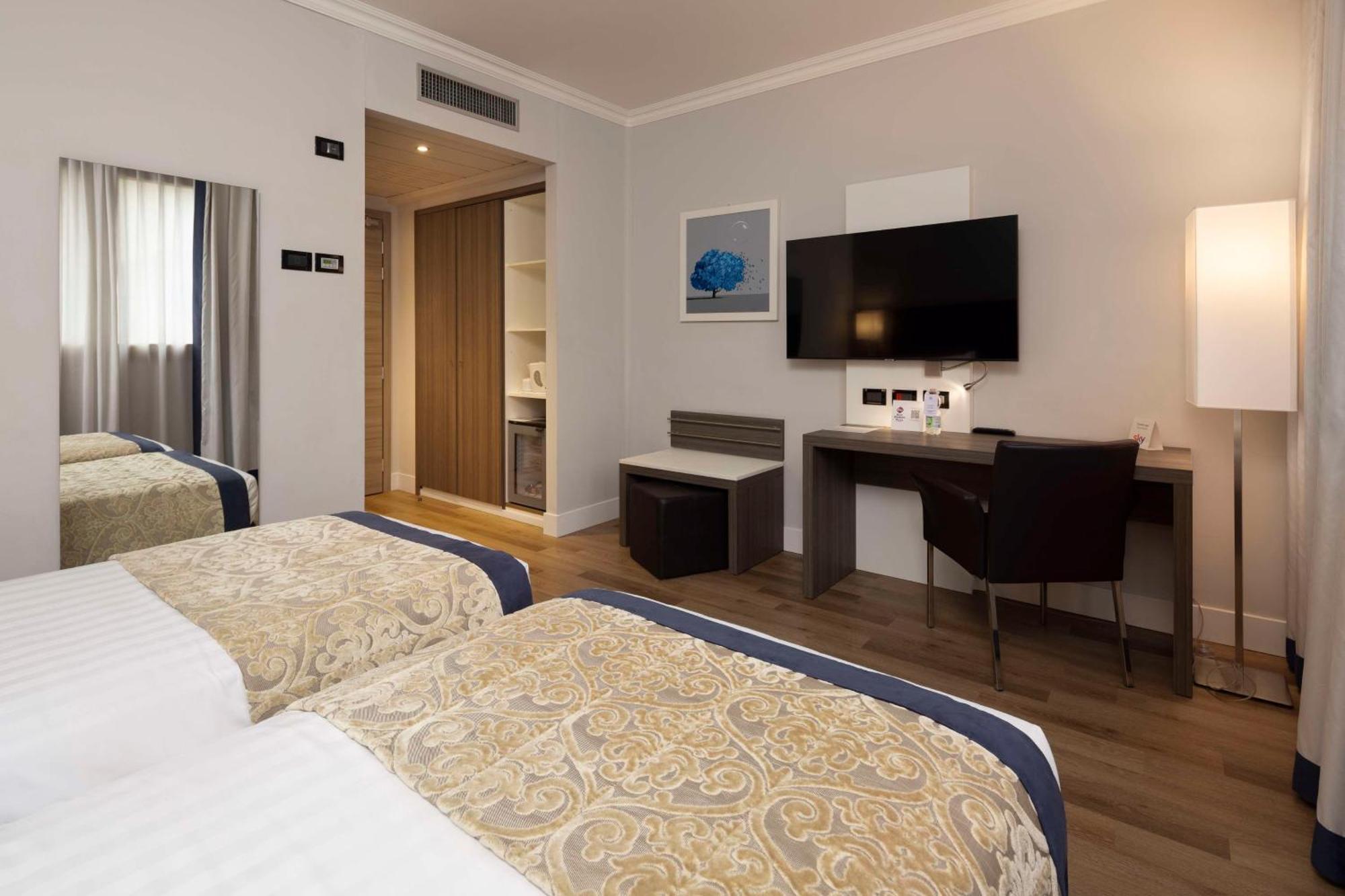 Best Western Plus Borgolecco Hotel Arcore Exterior photo